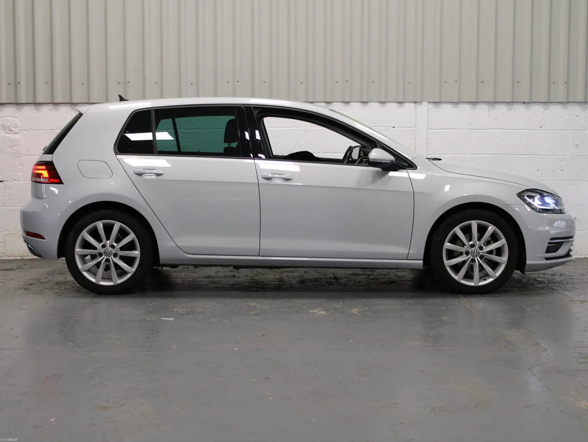 2019 Volkswagen golf Pearl - Image 5