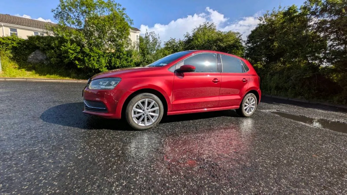 Volkswagen Polo Lounge Edition 1.2 TSI automatic - Image 2