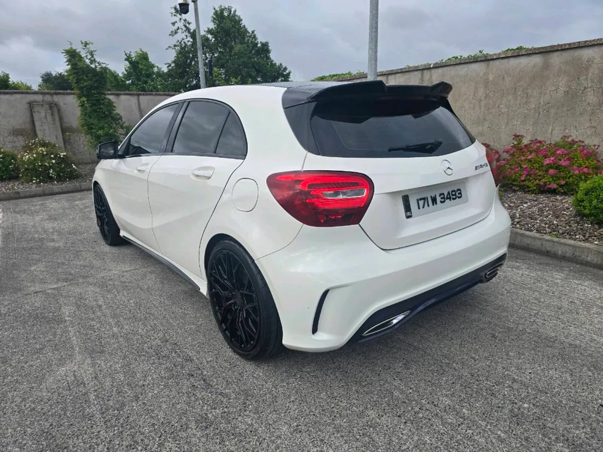 Mercedes A180 D Amg Line - Image 4