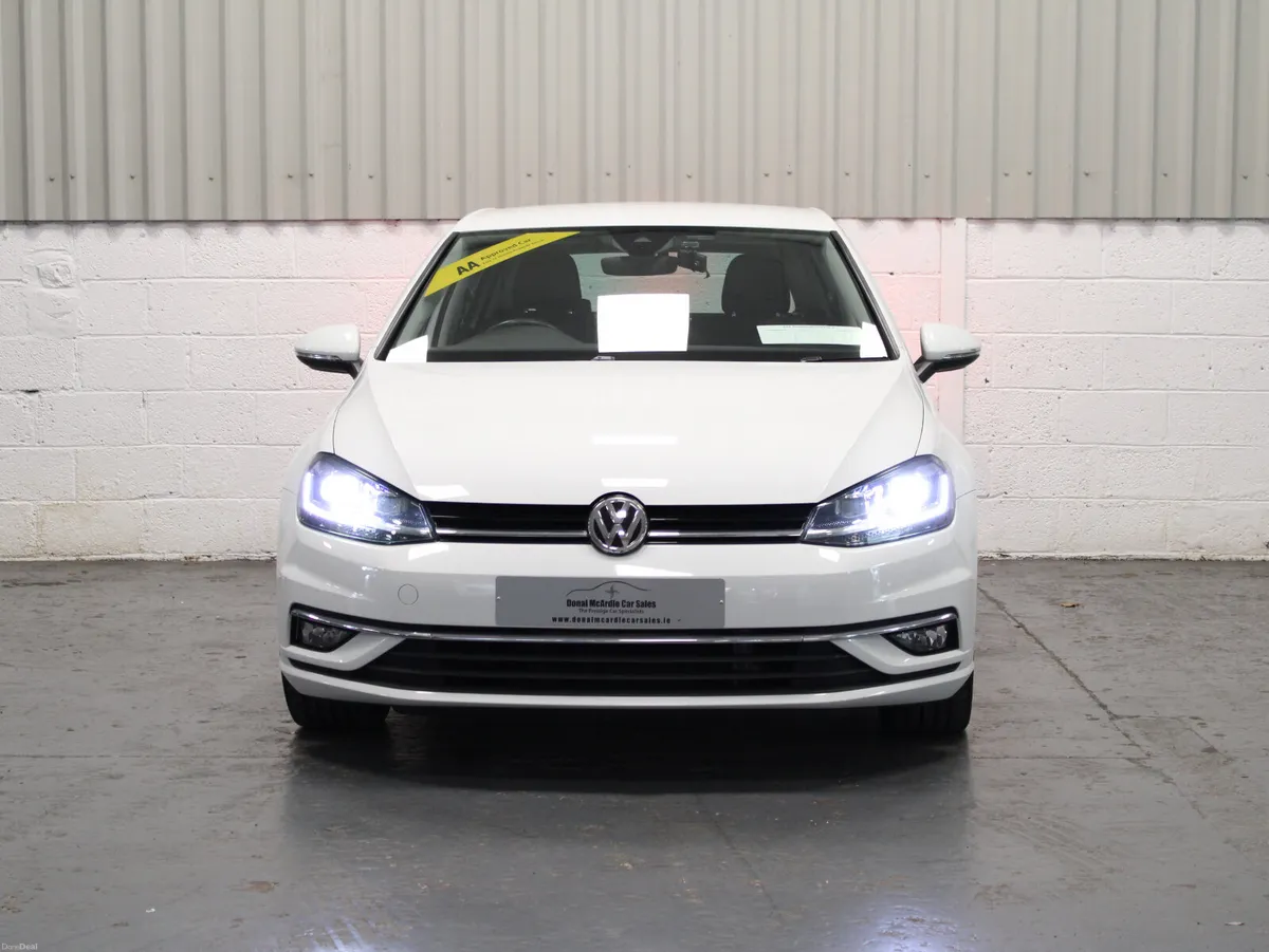 2019 Volkswagen Golf - Image 2