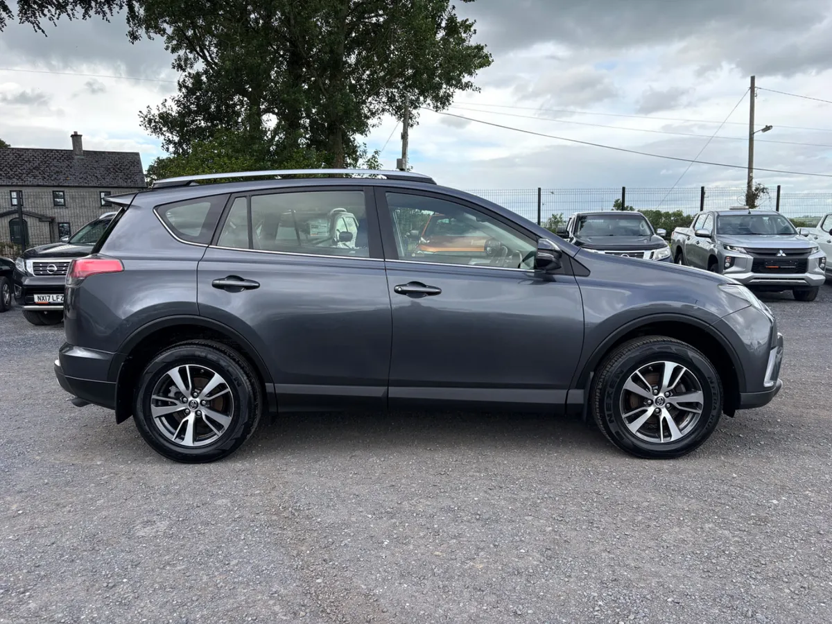 Toyota RAV4 - Image 4