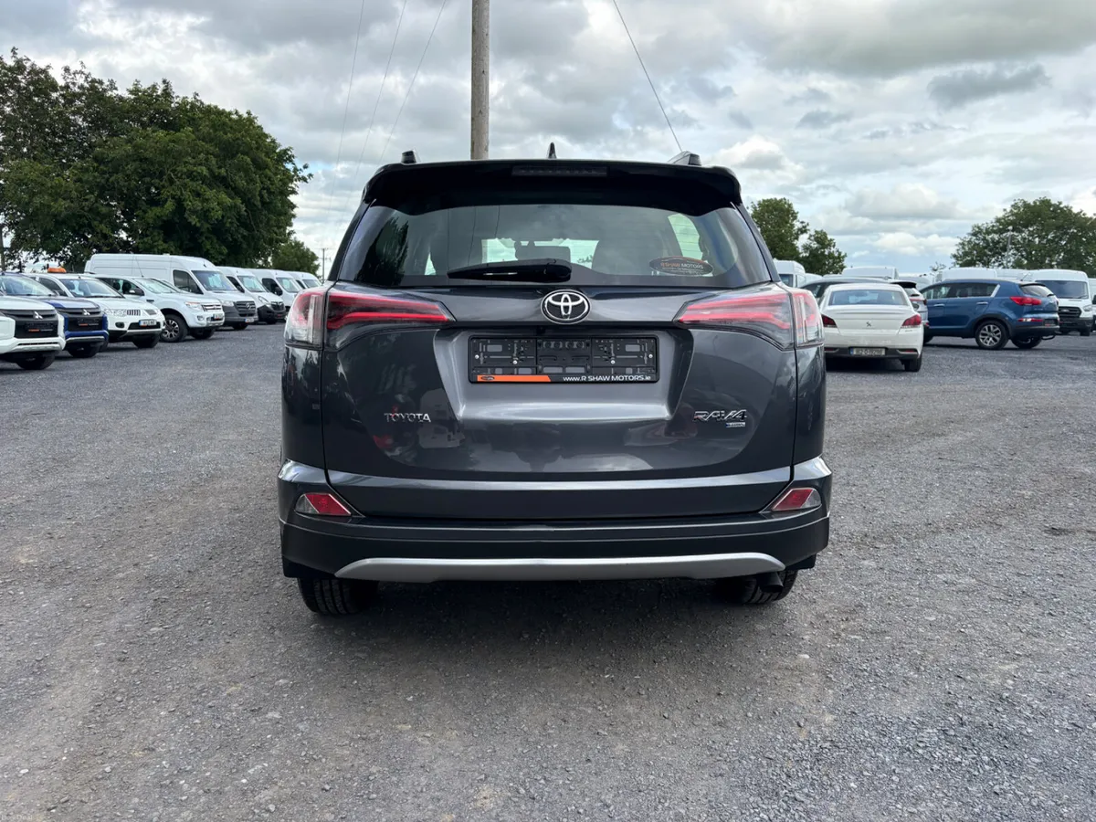 Toyota RAV4 - Image 6