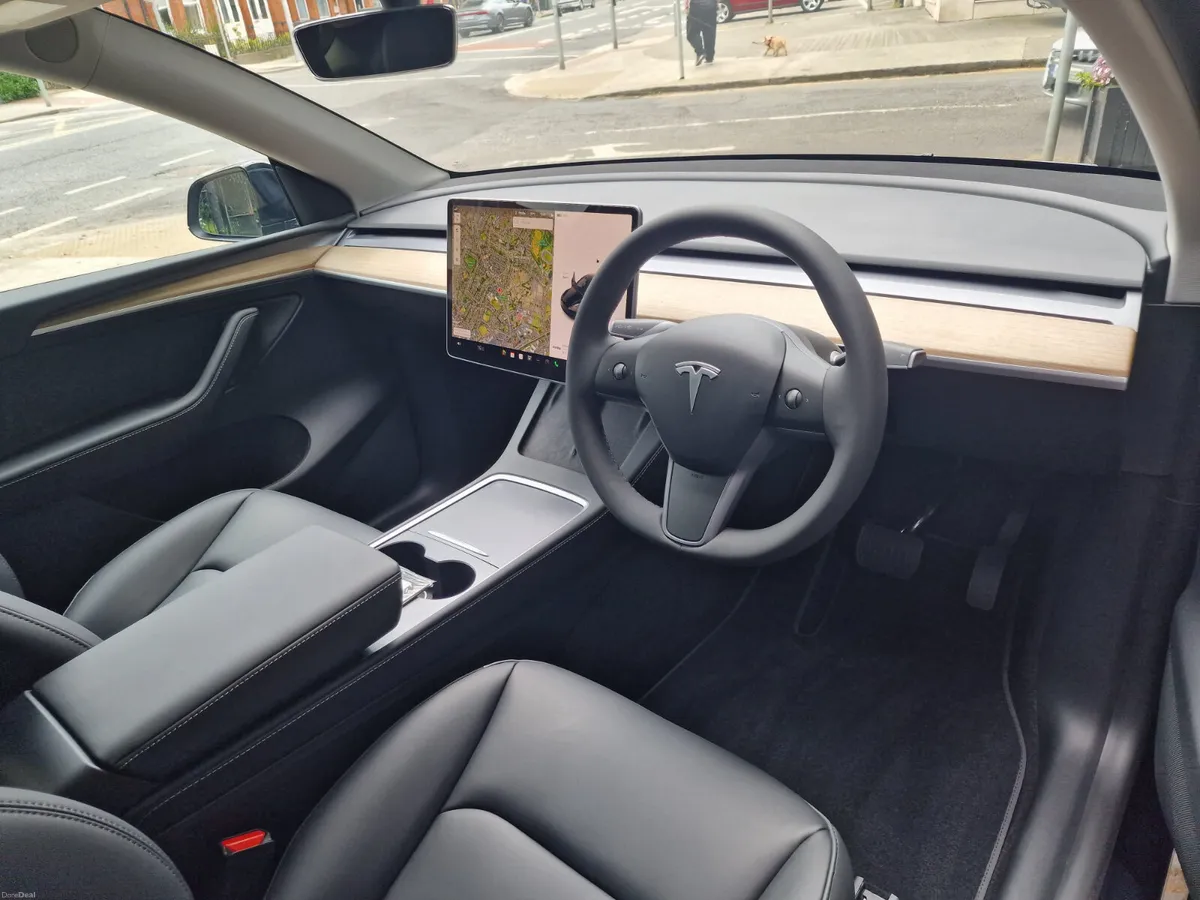 2023 (231) Tesla Model Y RWD - Image 6