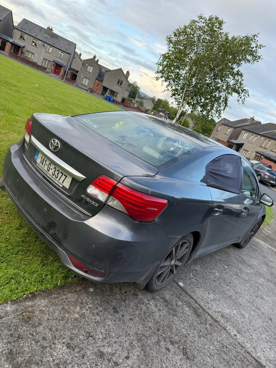 Toyota Avensis LOW MILEAGE - Image 3