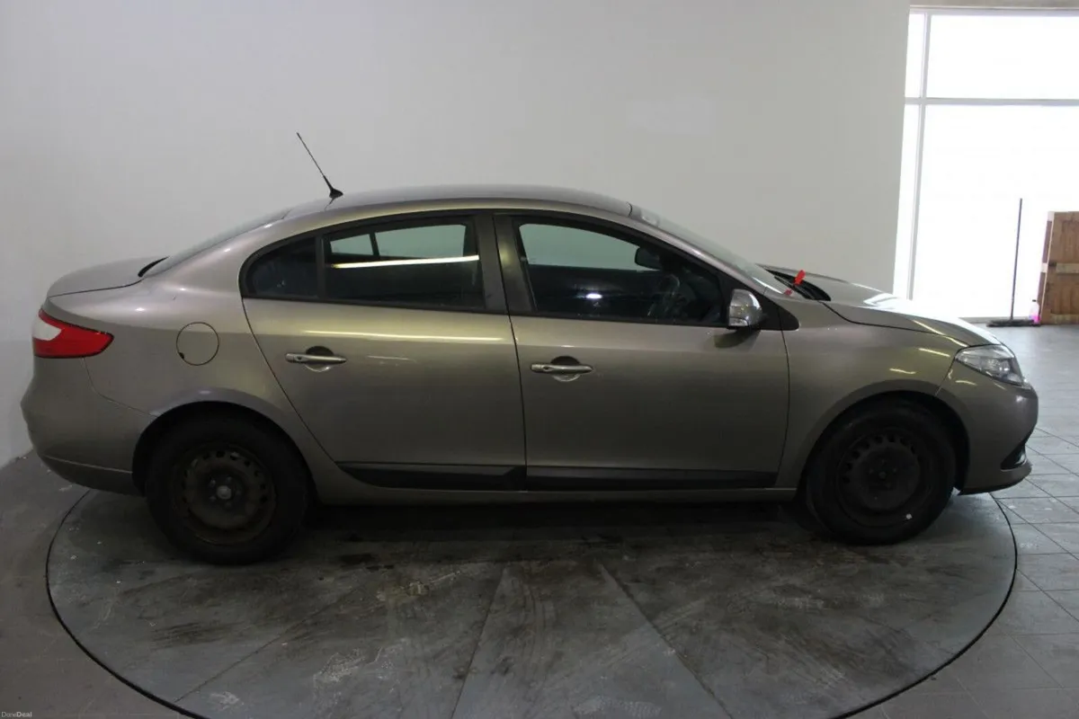 Renault Fluence 1.5 DCI 110 EDC EXPRESSION AUTOMAT - Image 4