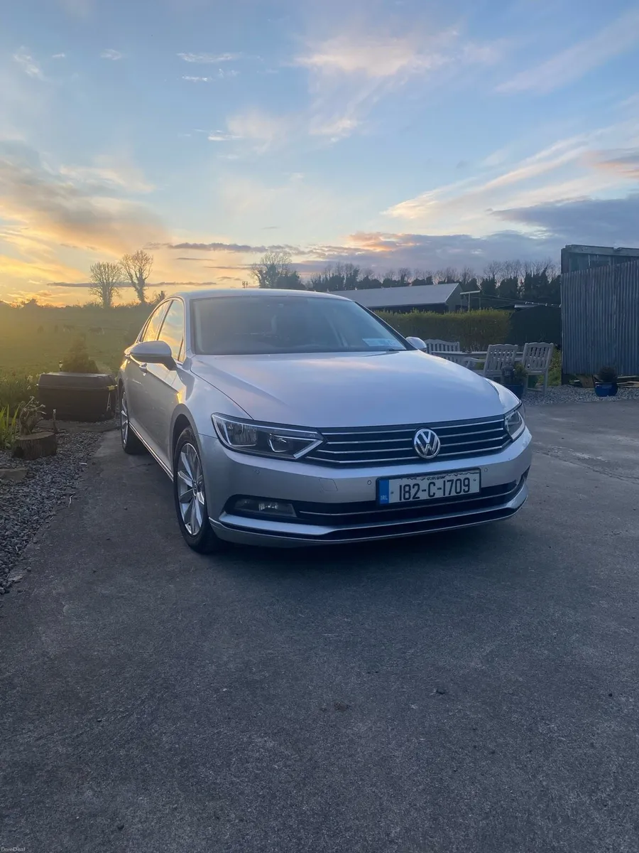 2018 Volkswagen Passat 2.0 Automatic - Image 1
