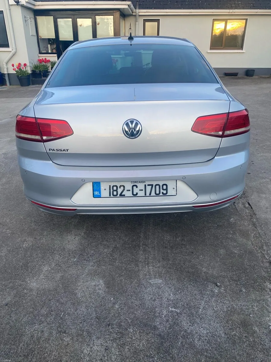 2018 Volkswagen Passat 2.0 Automatic - Image 4