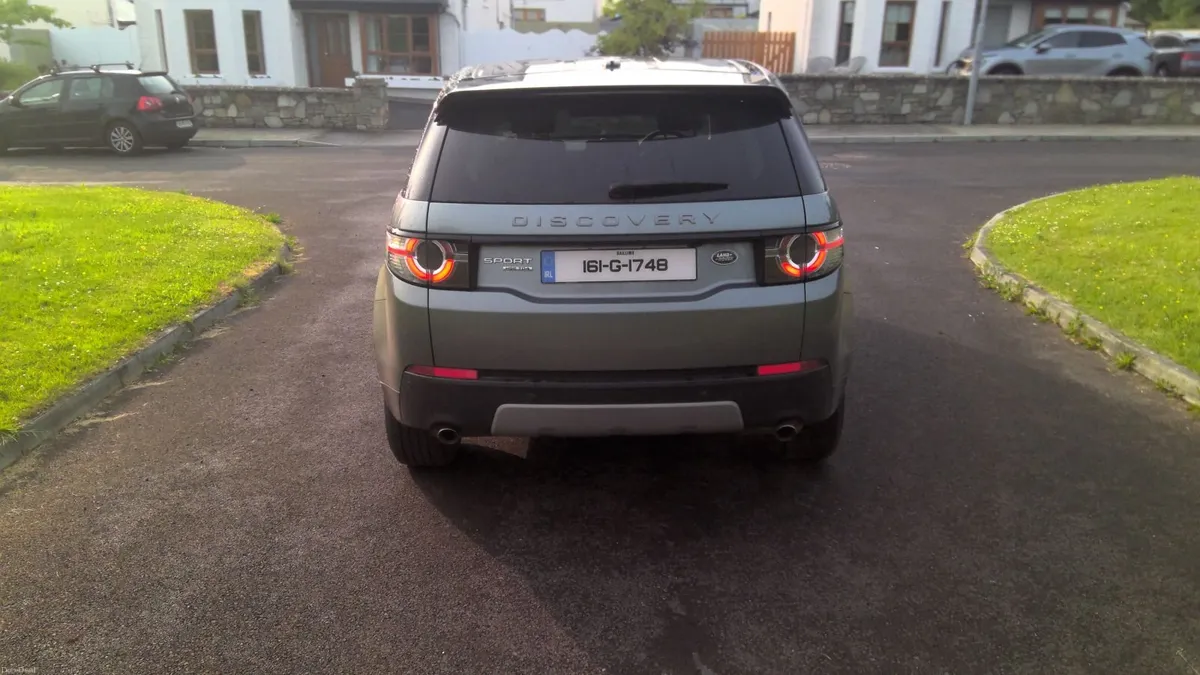 Land Rover Discovery Sport 2016 - Image 4