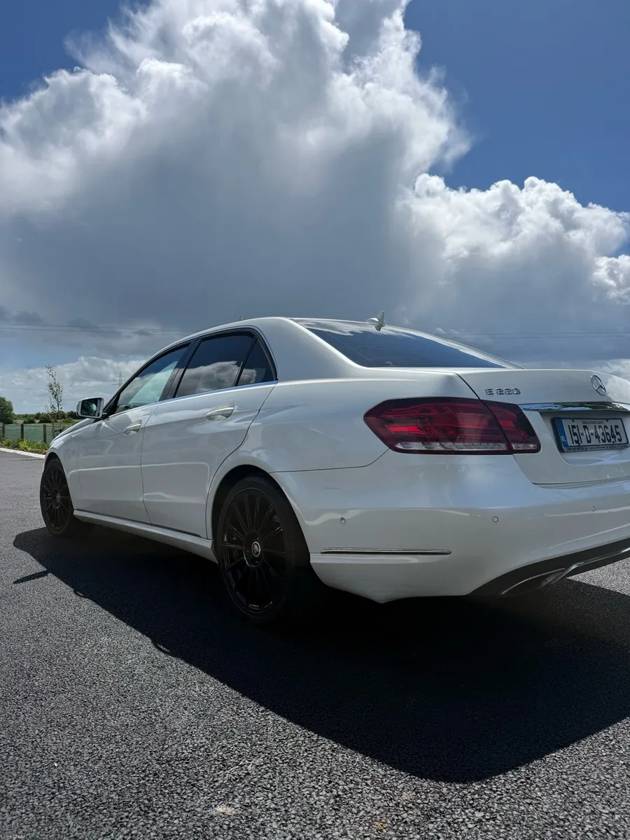 Car - Image 2