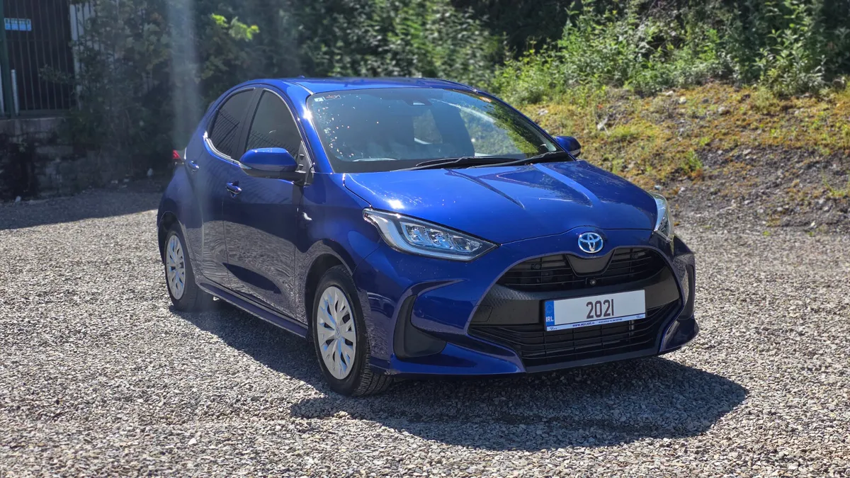 2021 Toyota Yaris Hybrid - Image 3