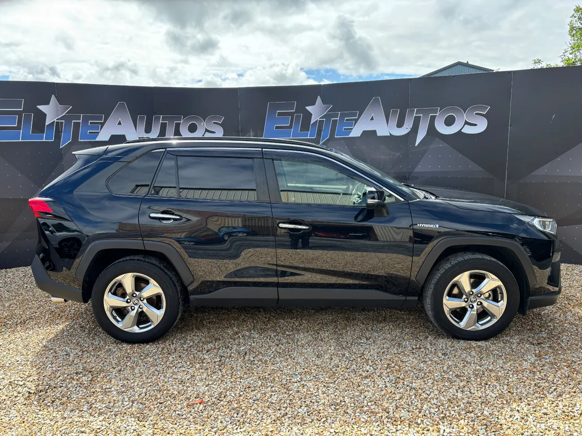 Toyota Rav 4 AWD Sol Hybrid 2019 - Image 3