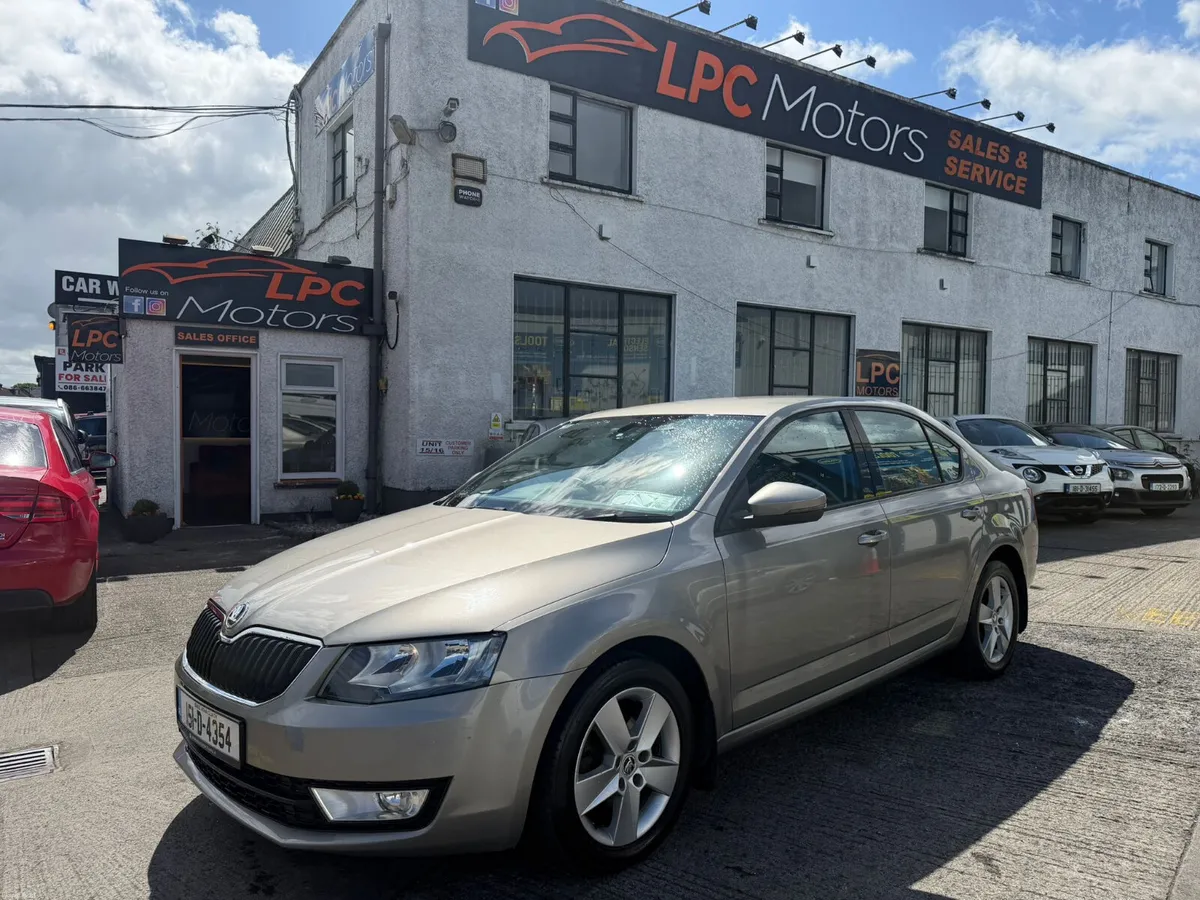 Skoda Octavia 2015 DSG AUTOMATIC - Image 1