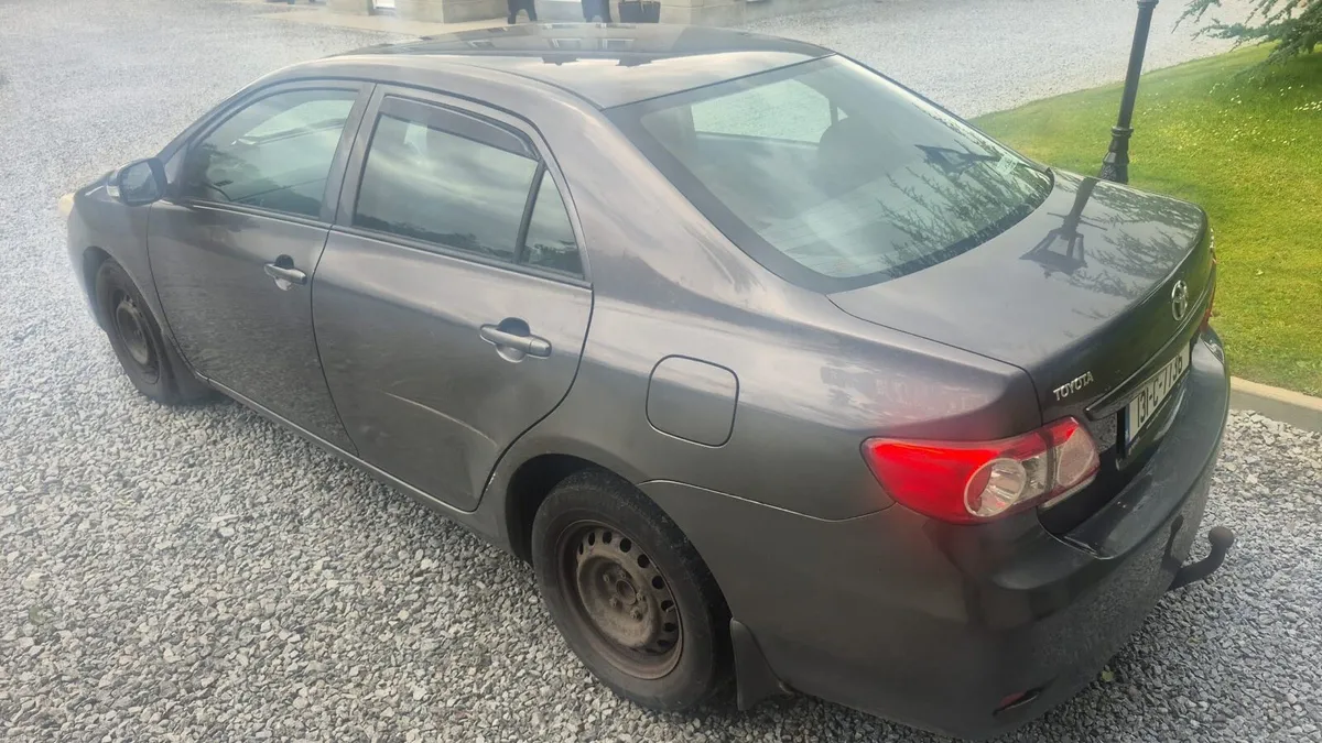 Toyota Corolla - Image 5