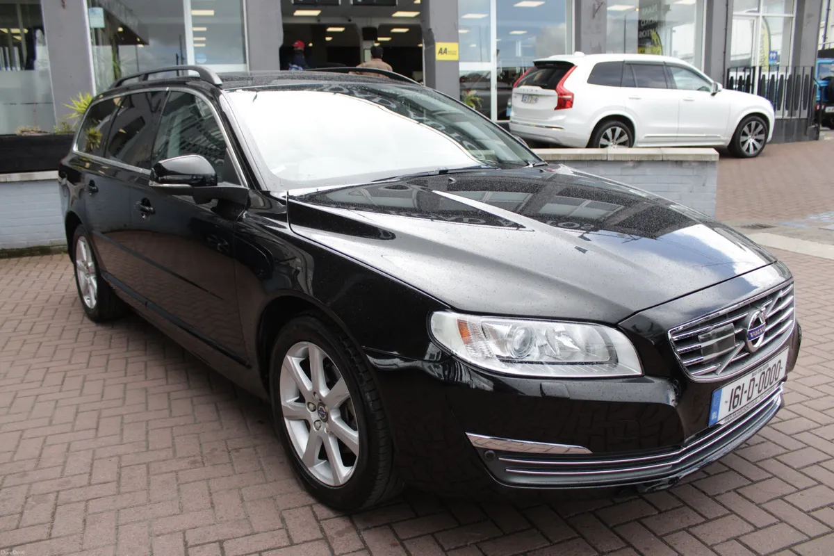 2.0T5 CLASSIC 5DR ESTATE AUTO // HARMAN KARDON SOU - Image 2