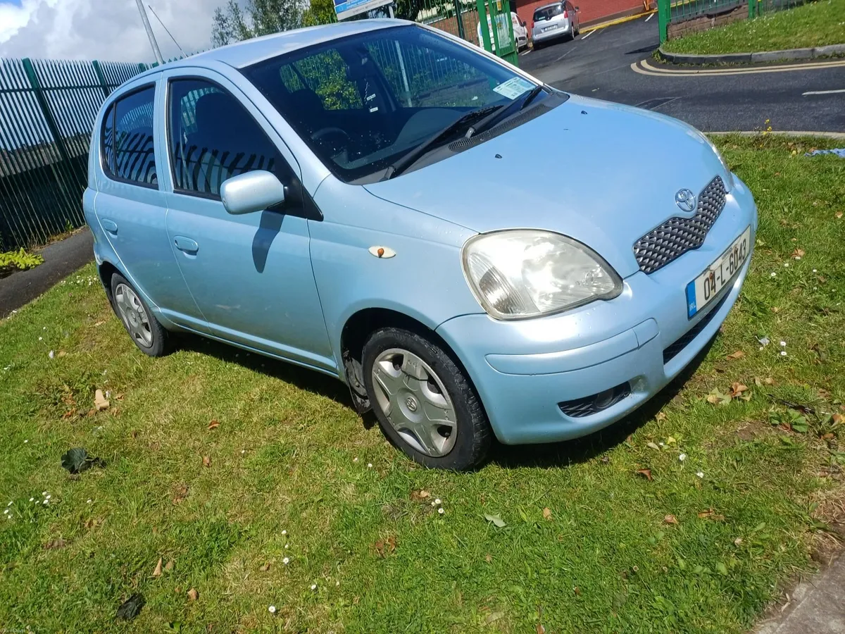 Toyota Yaris 2004 - Image 1