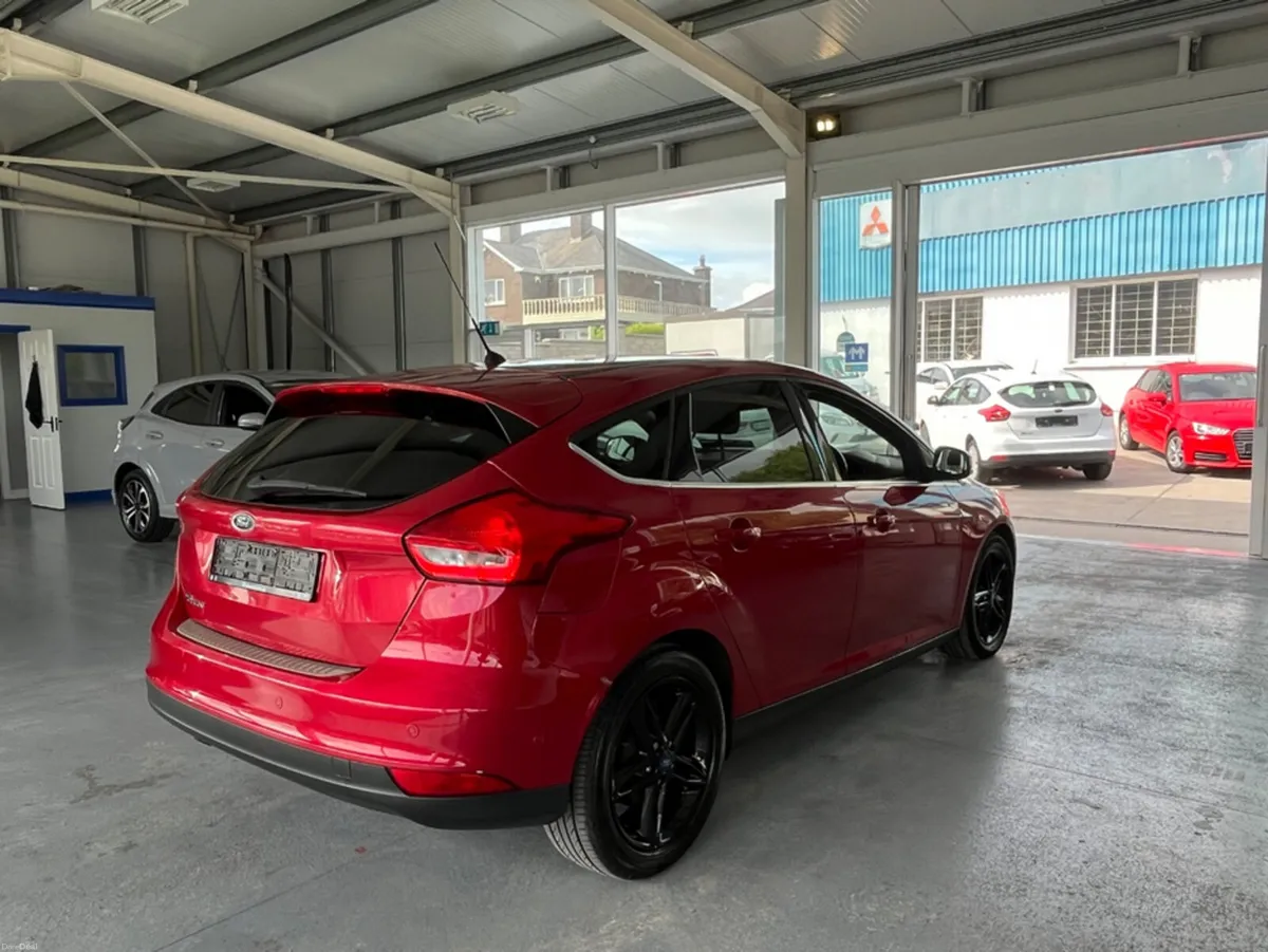 Ford Focus ZETEC TDCI - Image 5