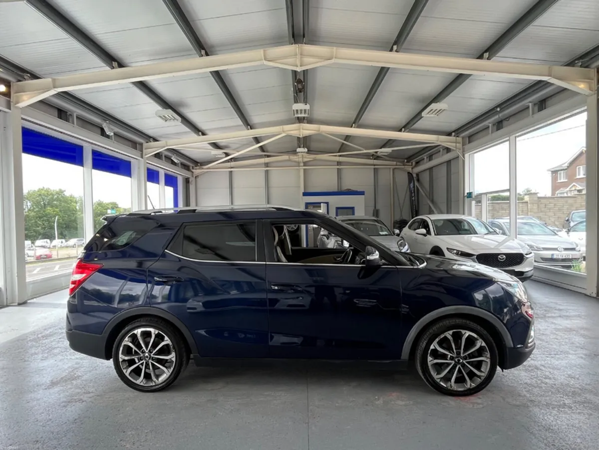 SsangYong Tivoli XLV 4X2 EL 1.6 MD 5DR - Image 4