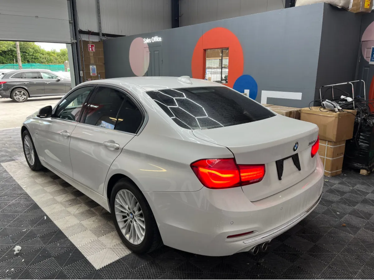 BMW 3-Series 2018 BMW 320D LUXURY 2.0 AUTOMATIC / - Image 4