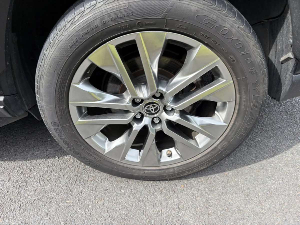 Toyota RAV4 EXCEL HEV 4X2 CVT VVT-I - Image 5