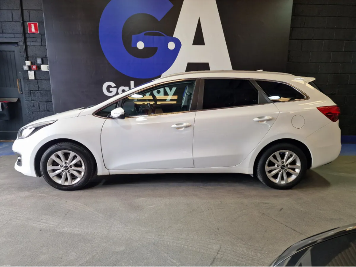 Kia Ceed 1.6 CRDI **REVERSING CAMERA, SAT NAV, FUL - Image 5