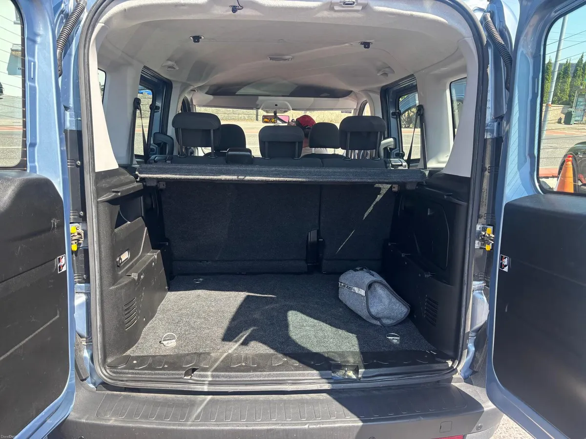 Fiat Doblo 2017  DIESEL  5  SEATER - Image 6