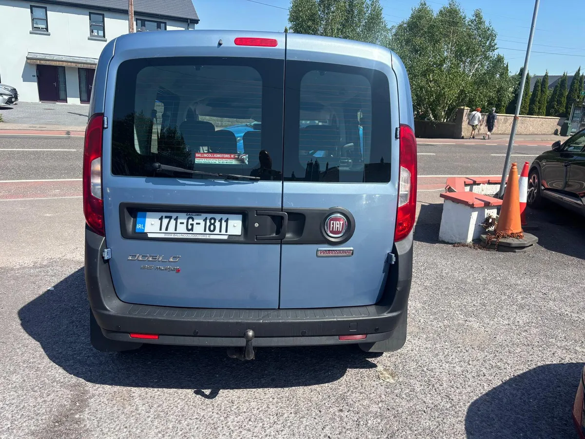Fiat Doblo 2017  DIESEL  5  SEATER - Image 3