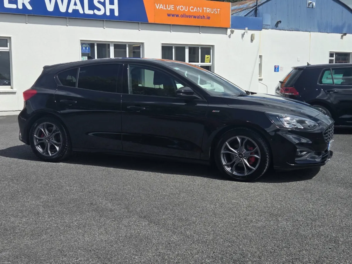 Ford Focus ST-LINE EDITION 5DR 1.5 TD 120 M6 - Image 3