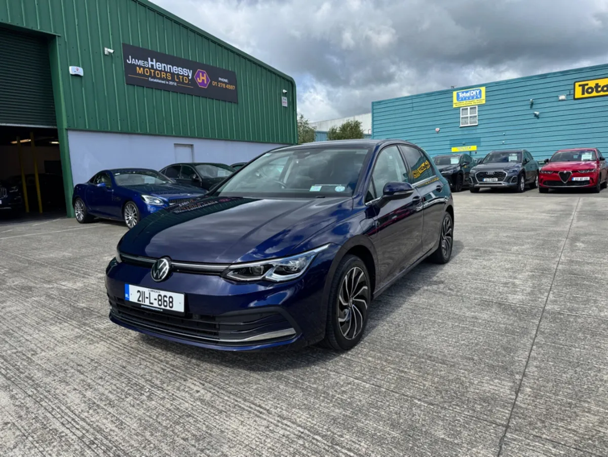 Volkswagen Golf STYLE 1.4 TSI PHEV 204BHP 5DR A - Image 1