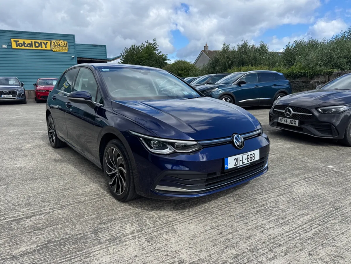 Volkswagen Golf STYLE 1.4 TSI PHEV 204BHP 5DR A - Image 2