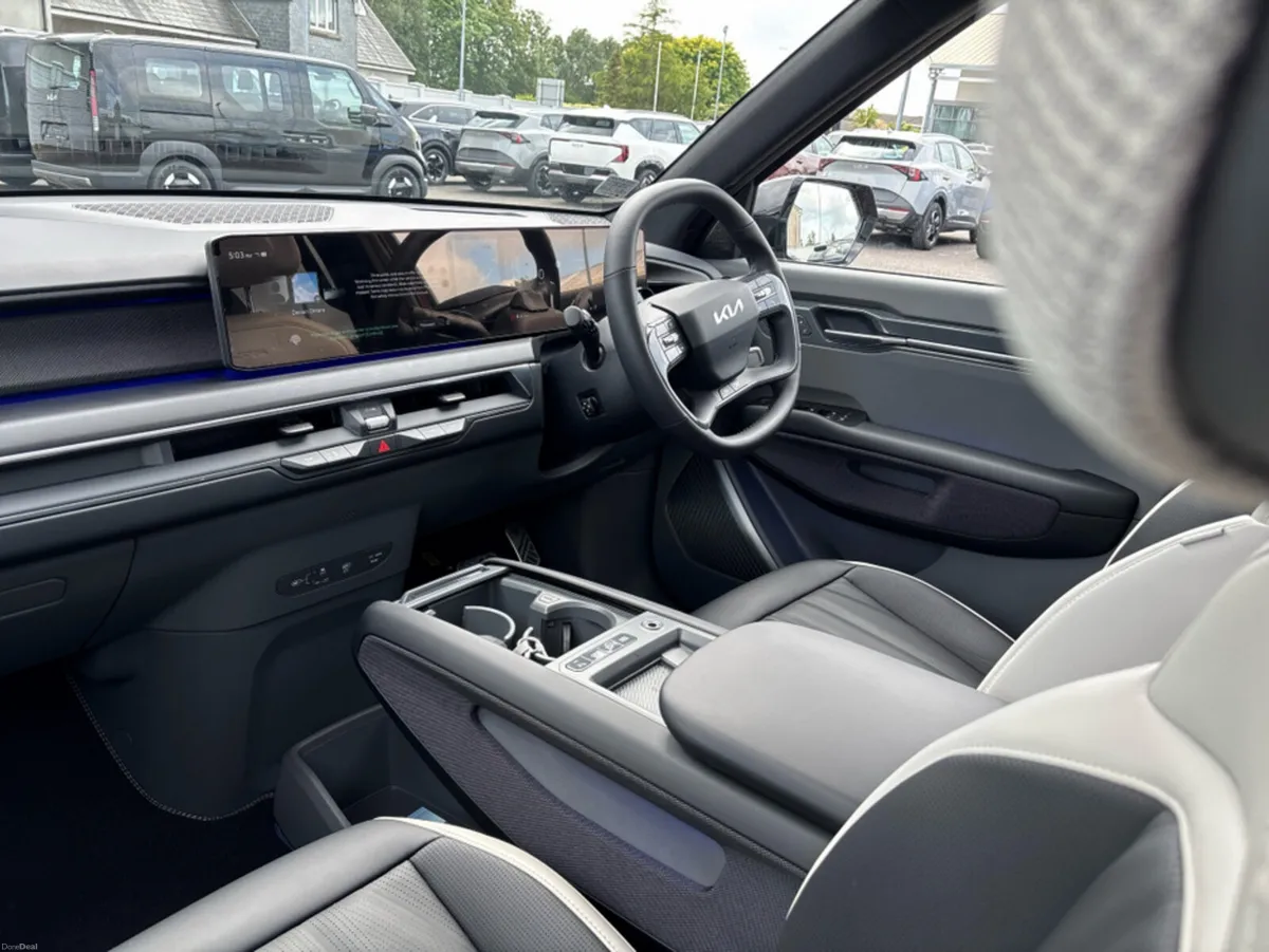 Kia EV9 GT LINE 6SPEED 4WD MY25 ME - Image 4