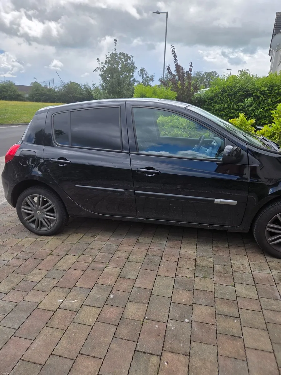 Renault Clio 2012 - Image 2