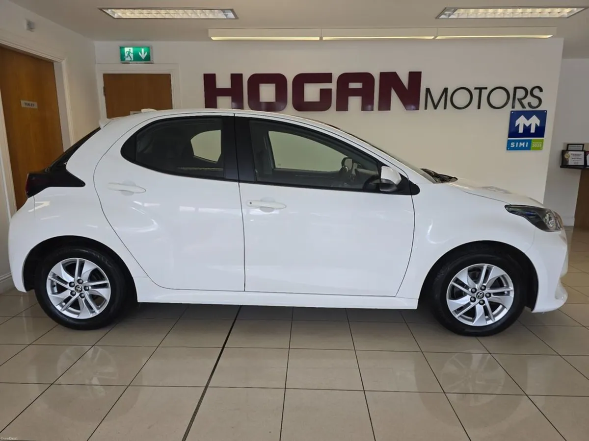 Toyota Yaris 1.0 Luna 5DR New Model - Image 3