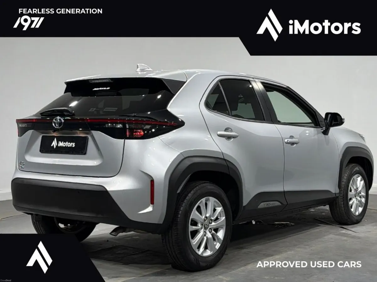 Toyota Yaris Cross AUTOMATIC REVERSE CAMERA - Image 4