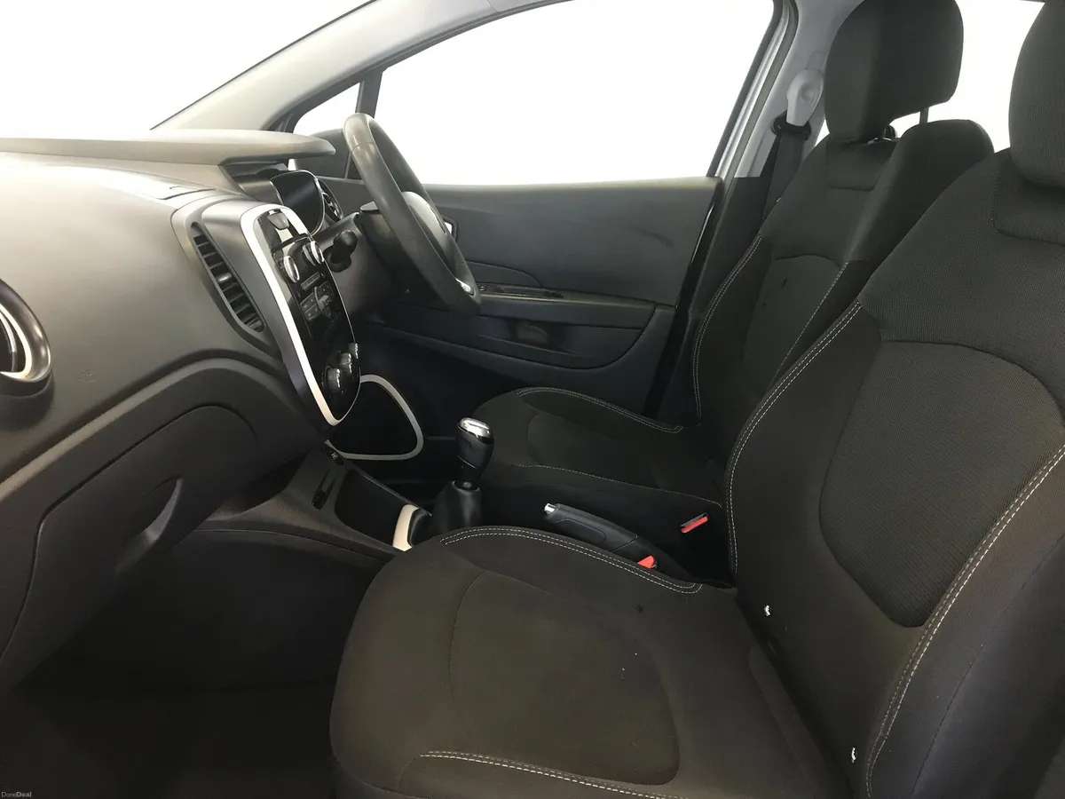 Captur Expression+ Dci 90 Ph2 4dr - Image 3