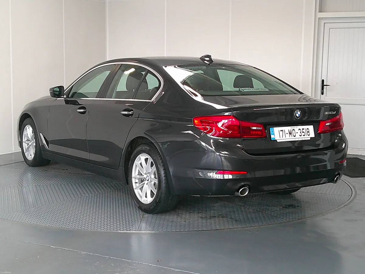 BMW 5-Series 2017 - Image 5