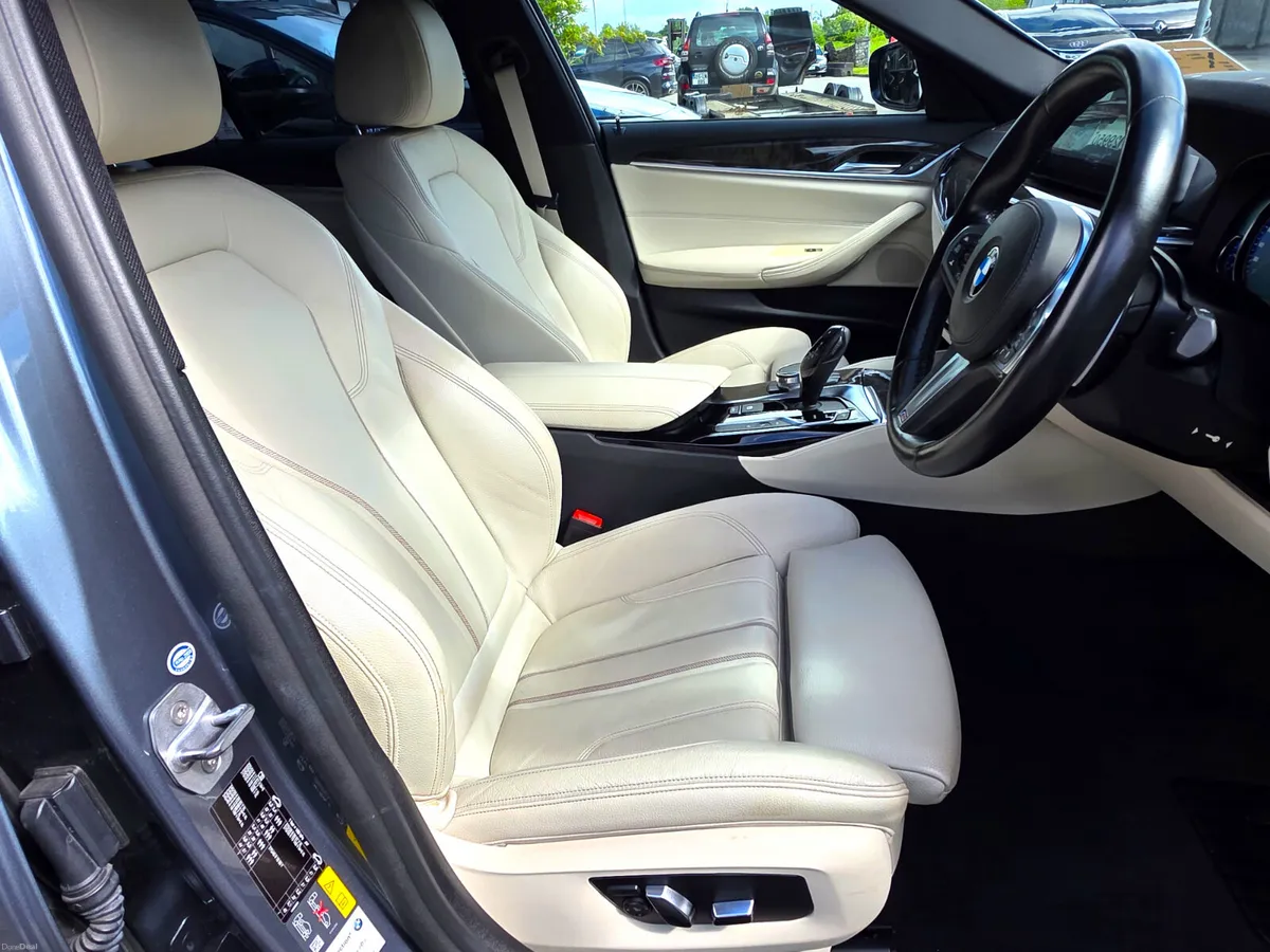 530E M Sport Phev 248 BHP - HUGE Spec , Low Miles - Image 3