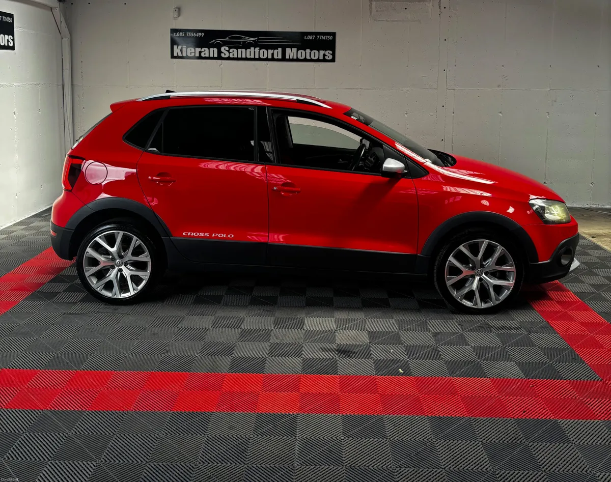 2015 Volkswagen Polo Cross - Image 3