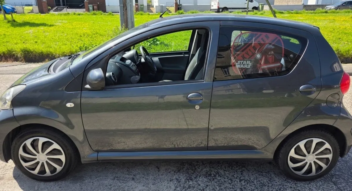 Car - Image 4