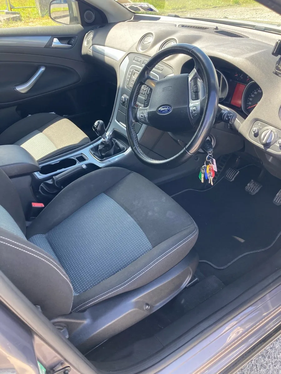 Ford Mondeo - Image 6