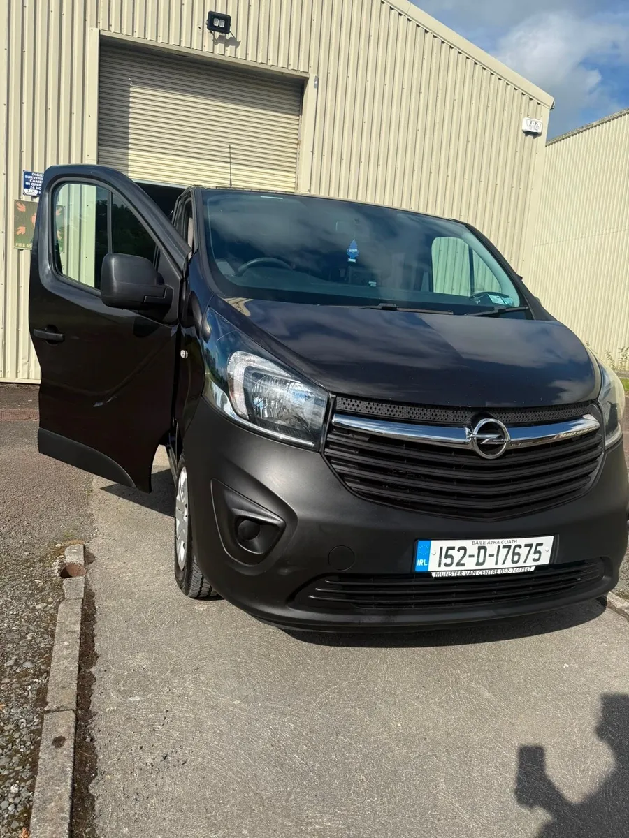 Opel Vivaro - Image 1