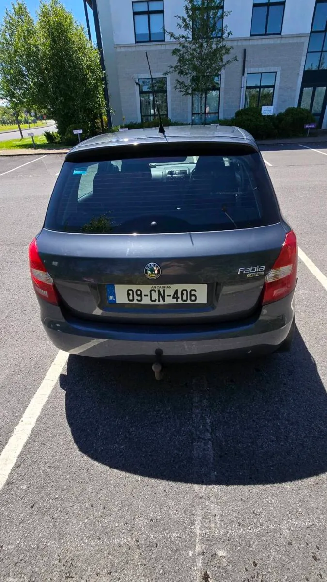 car - Image 4