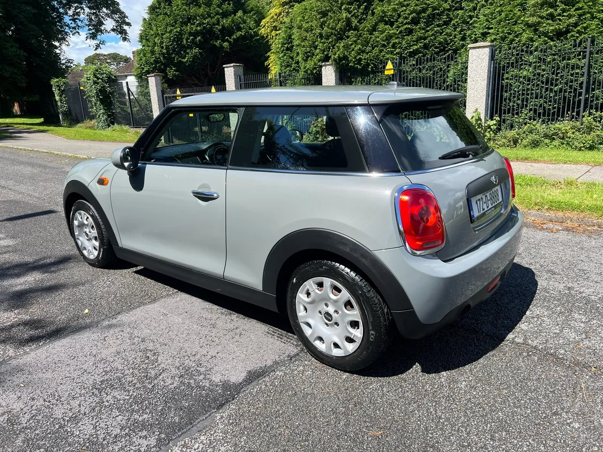 2017 Mini Cooper Spotless Condition - Image 4