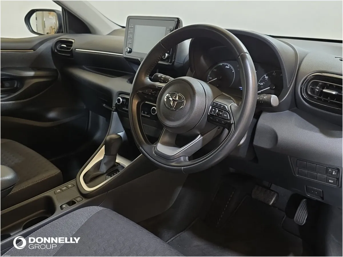 Toyota Yaris Hatchback Icon - Image 4
