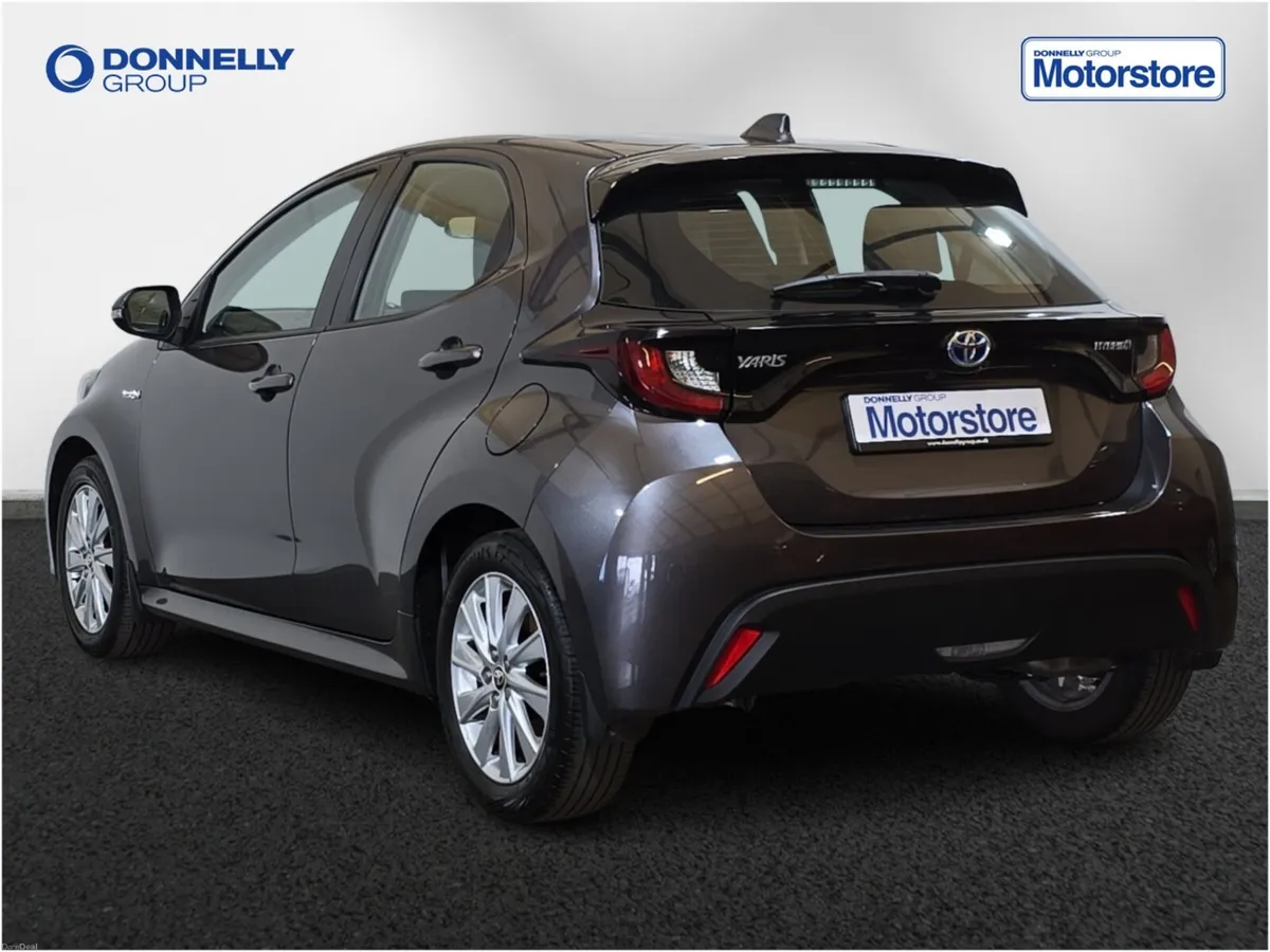 Toyota Yaris Hatchback Icon - Image 2