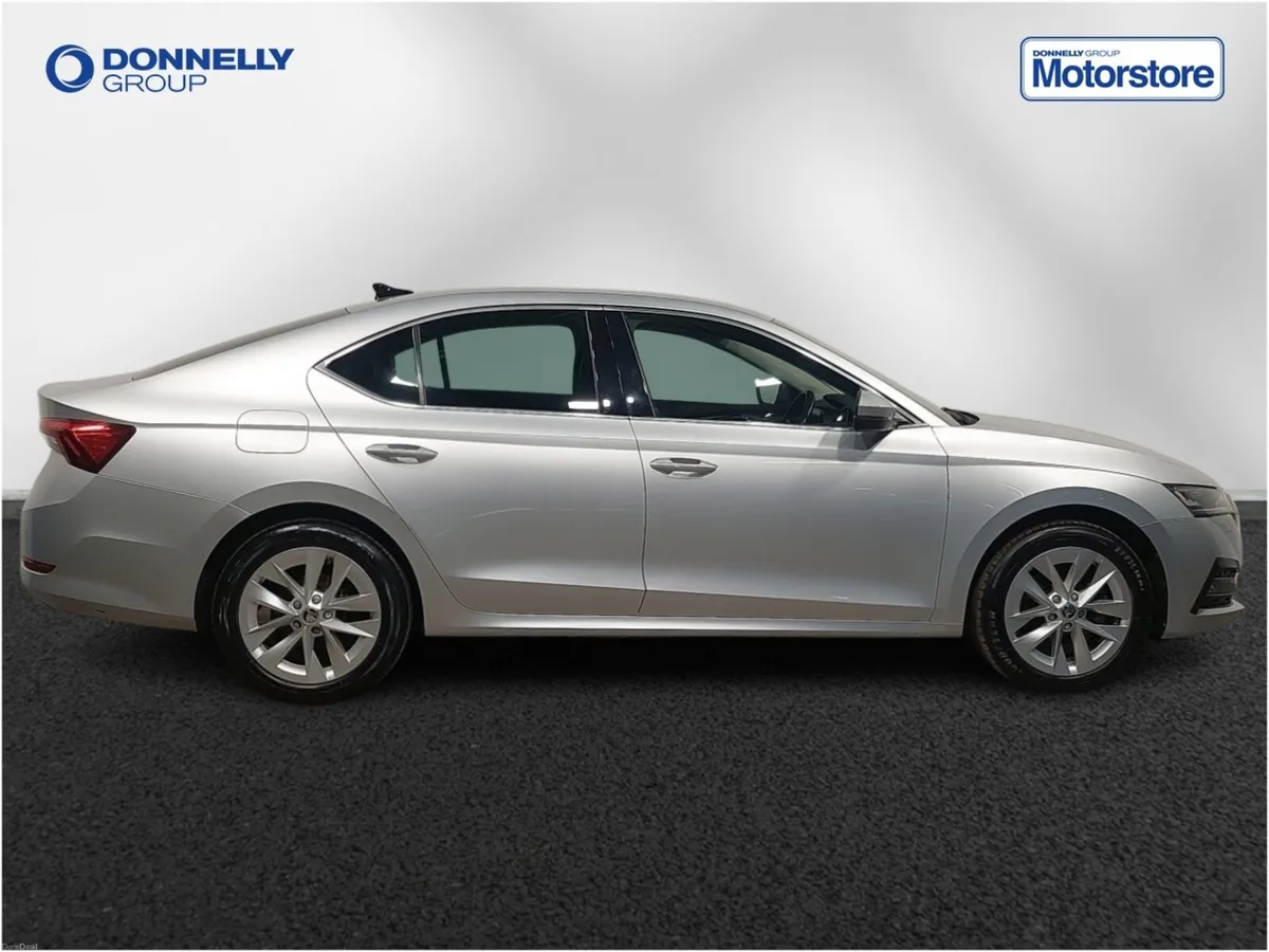 Skoda OCTAVIA Hatchback SE L - Image 3