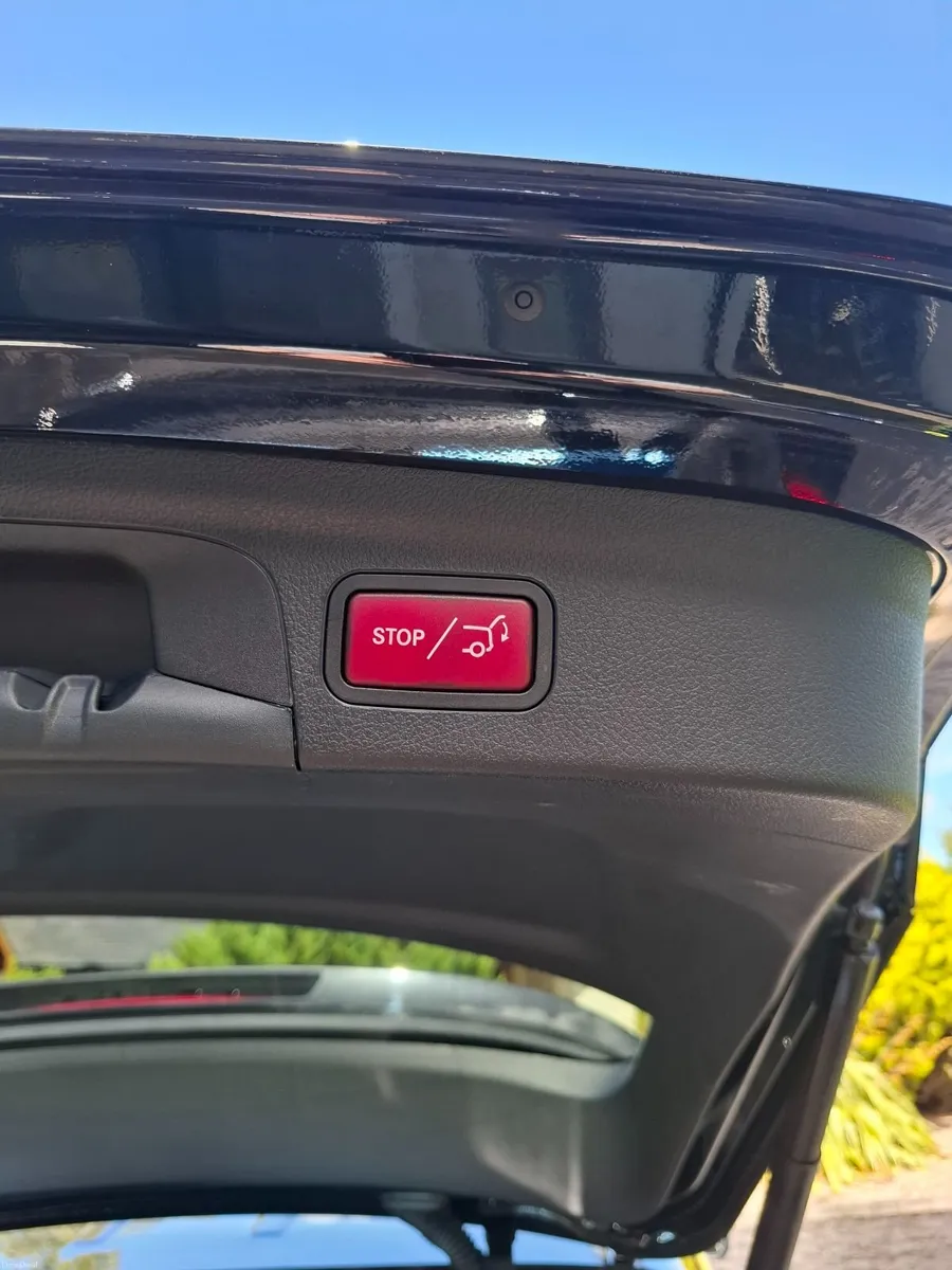 Mercedes-Benz GLE 2022 - Image 2
