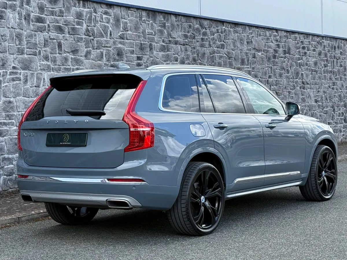 2021 Volvo XC90 Inscription Exp 7 Seat AWD 2.0 T8 - Image 2