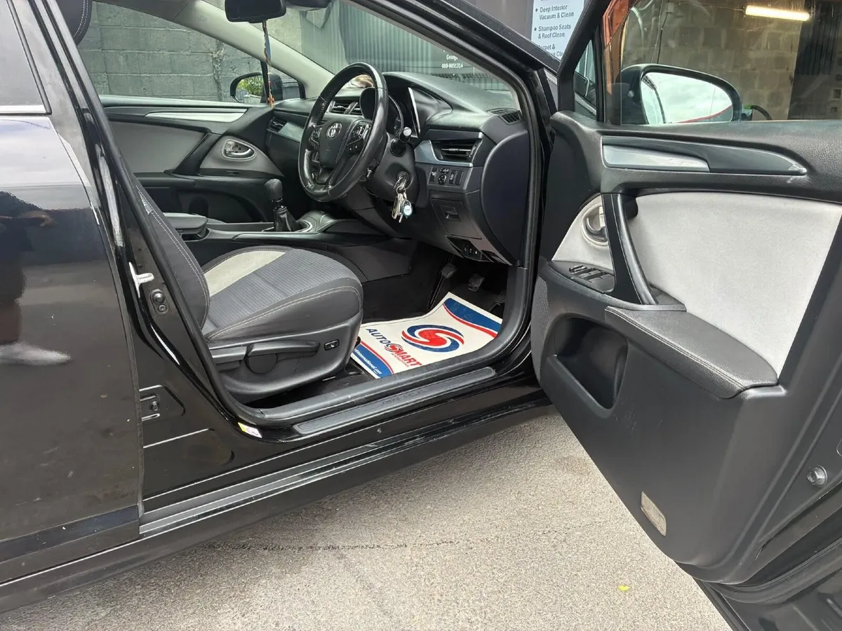 Toyota Avensis 2016 - Image 4