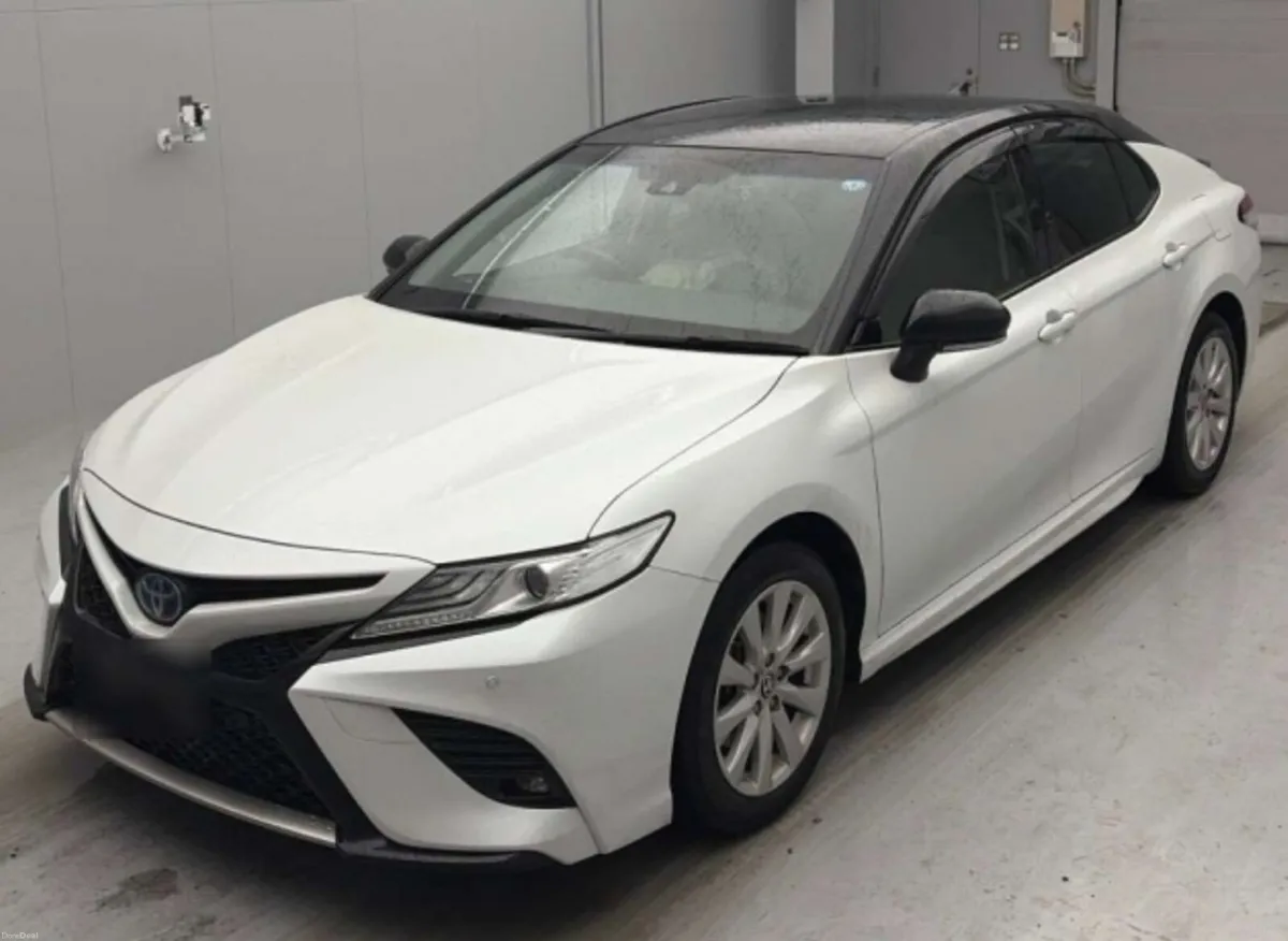 2021 Toyota Camry hybird automatic 1 owner - Image 1