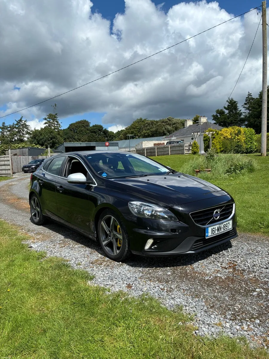 Volvo V40 D4 R-Design - 190bhp - 8 Speed Auto - Image 1